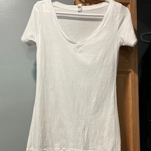 Medium white v neck tee